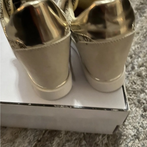 Guess Brown Multi Fabric Women's Flowurs Wedge Sneakers 9.5 Fashion Comfortable - Picture 3 of 8